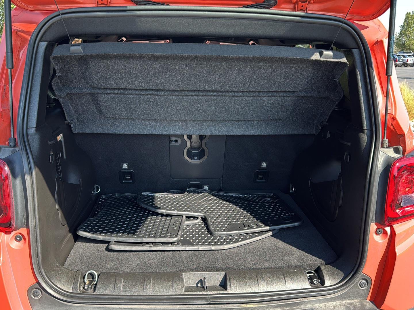 2021 Jeep Renegade 80TH Edition - Photo 22