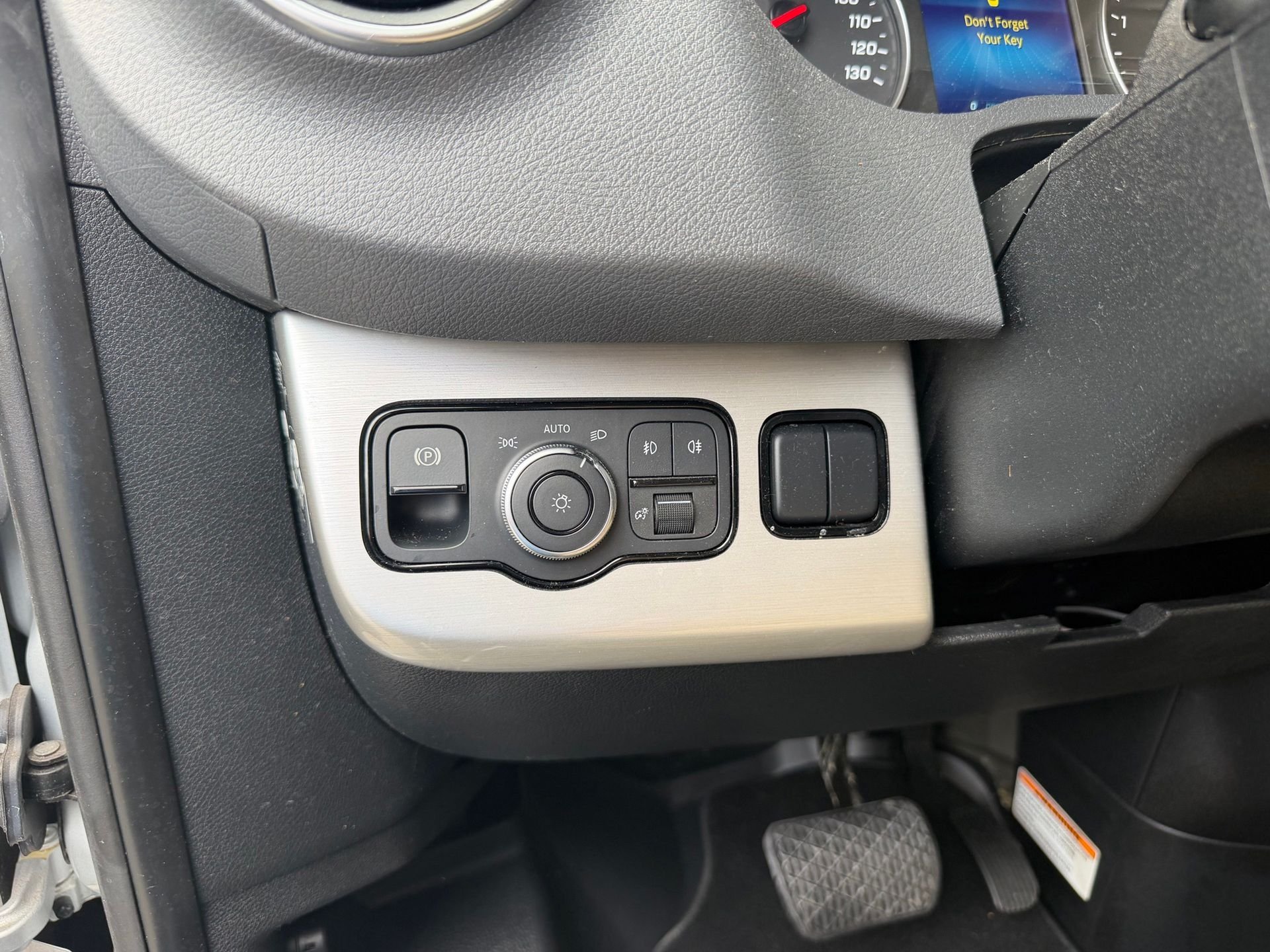 Used 2022  Mercedes-Benz AIRSTREAM INTERSTATE 19 image 6