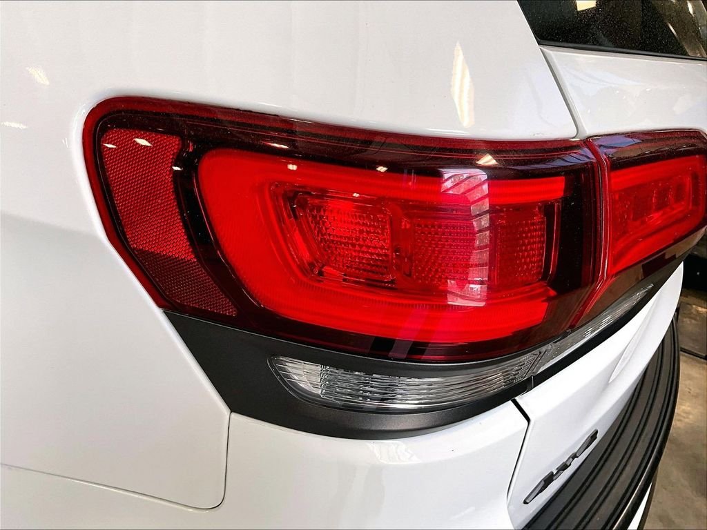 Used 2020 White Jeep Limited X image 35