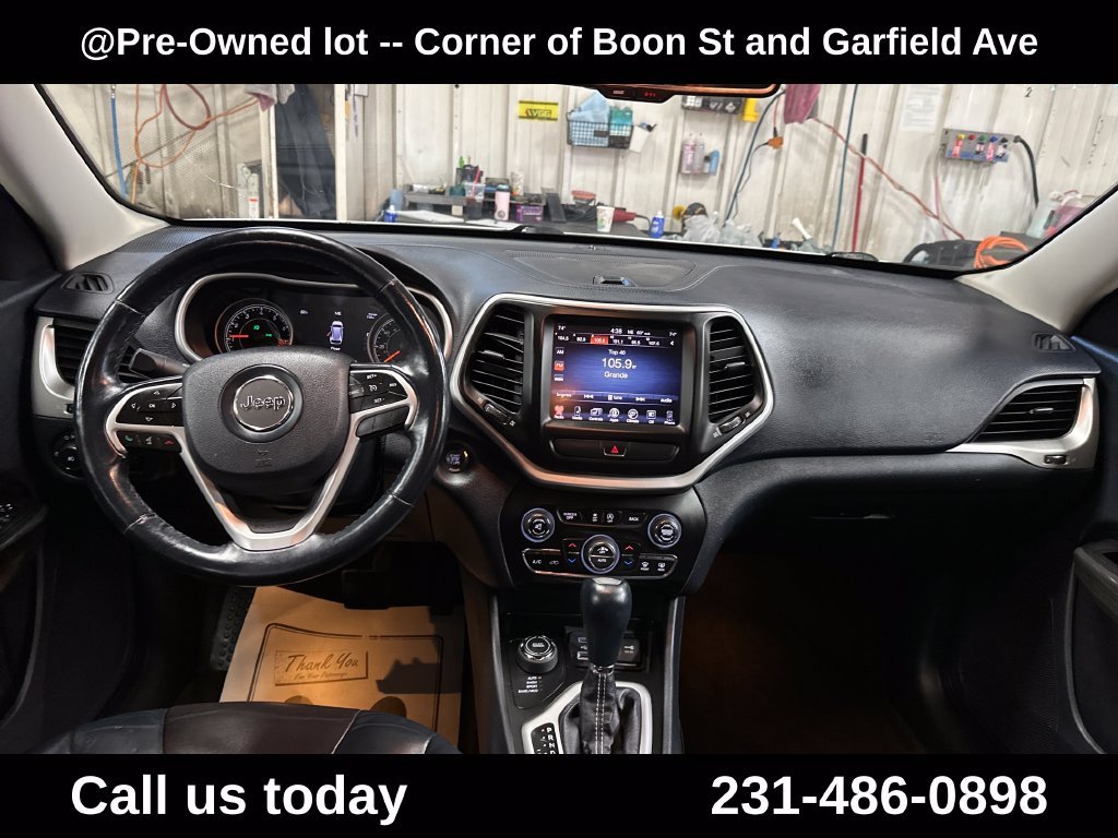 Used 2015 White Jeep Limited image 18