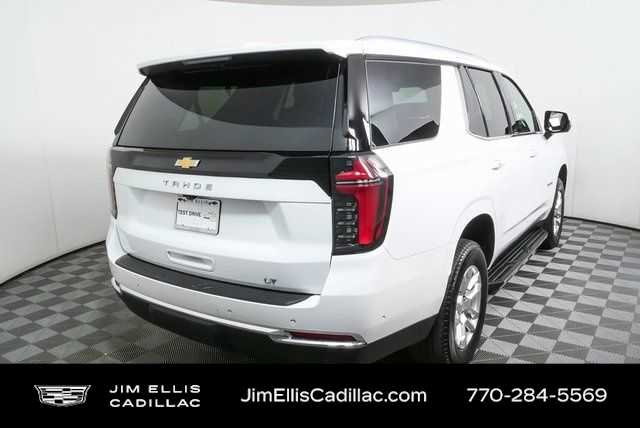 Used 2025 Summit White Chevrolet LT image 3