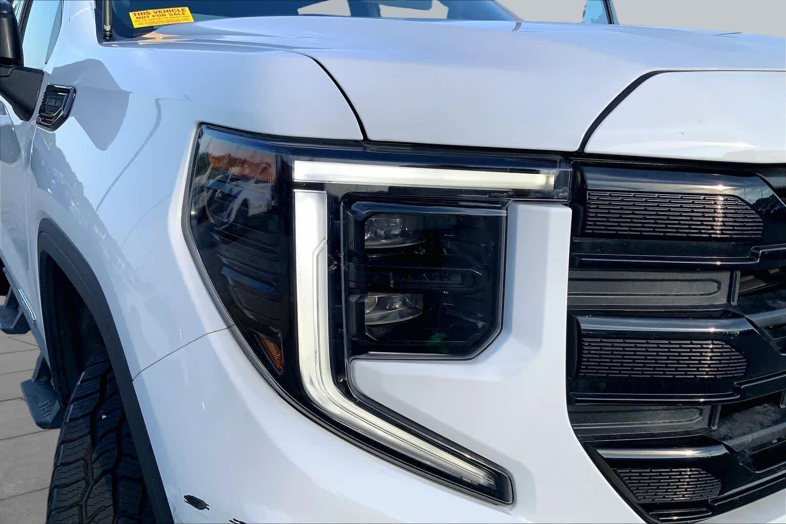 Used 2023 Summit White GMC Elevation image 25