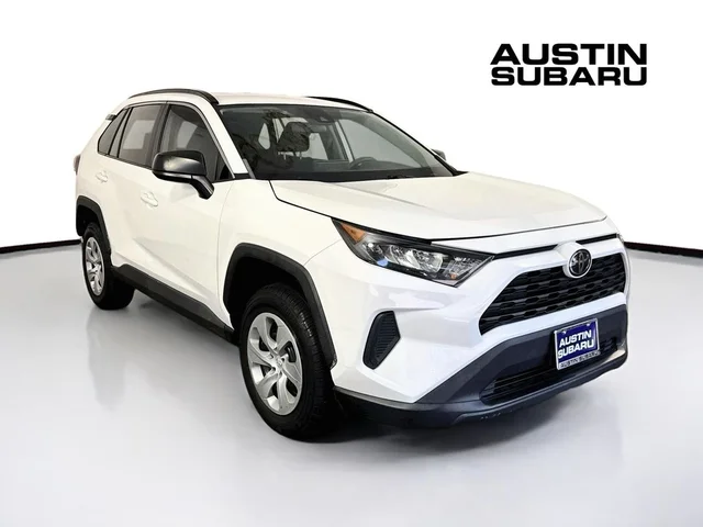 2020 Toyota RAV4 LE