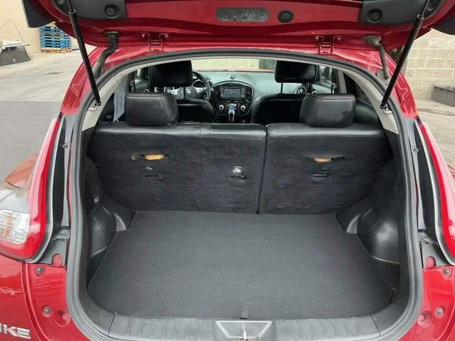 Used 2015 Red Nissan SL image 23