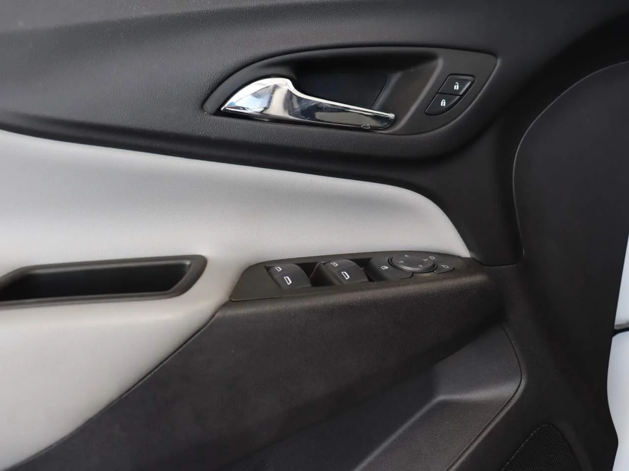 2023 Chevrolet Equinox LS - Photo 14