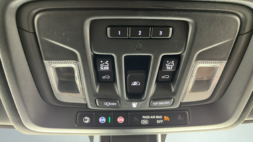 Used 2022 Beige Chevrolet High Country image 33