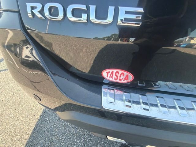 Used 2020 Black Nissan SL image 16