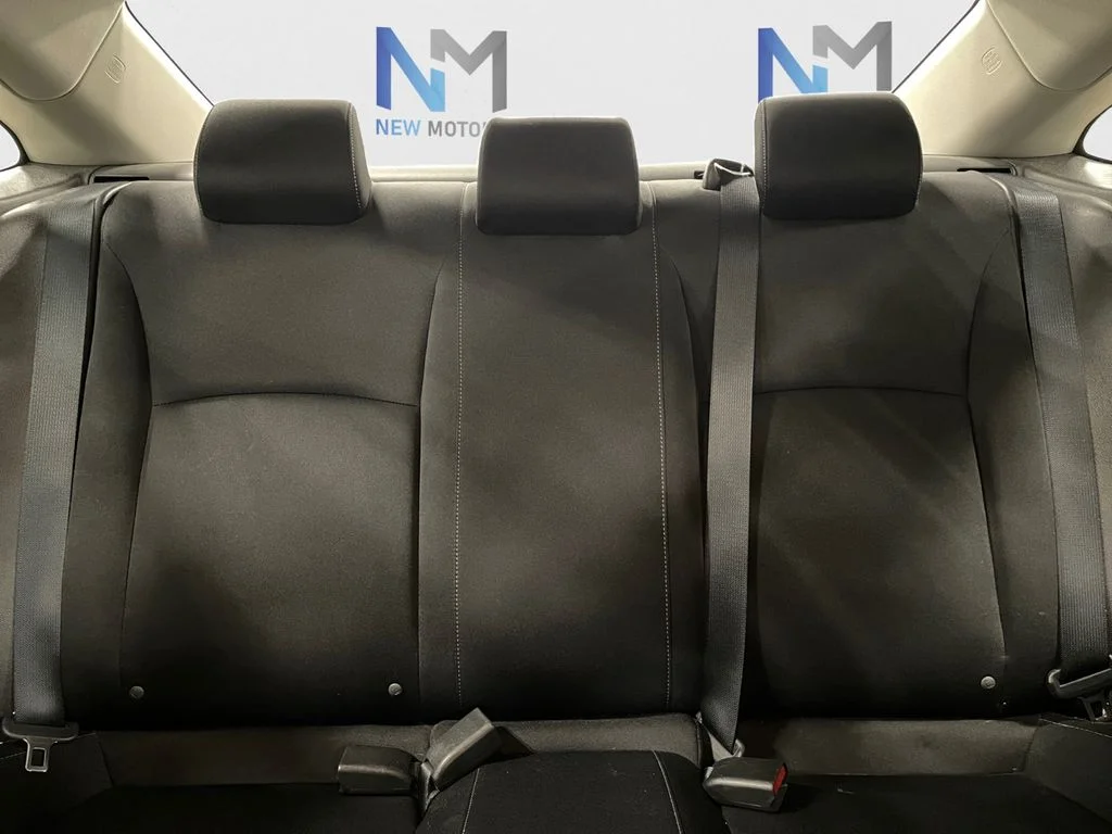 Used 2019  Honda LX image 13