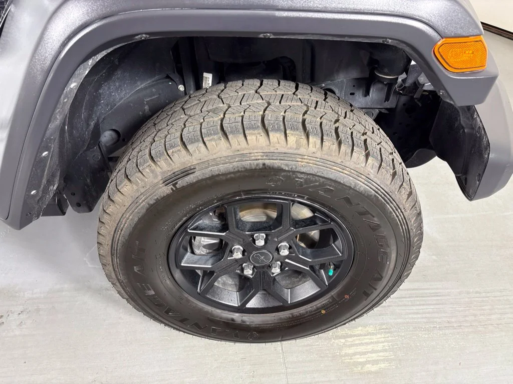 Used 2025 White Jeep Willys image 11