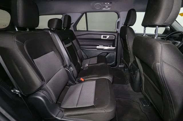 Used 2023 Black Ford XLT image 19