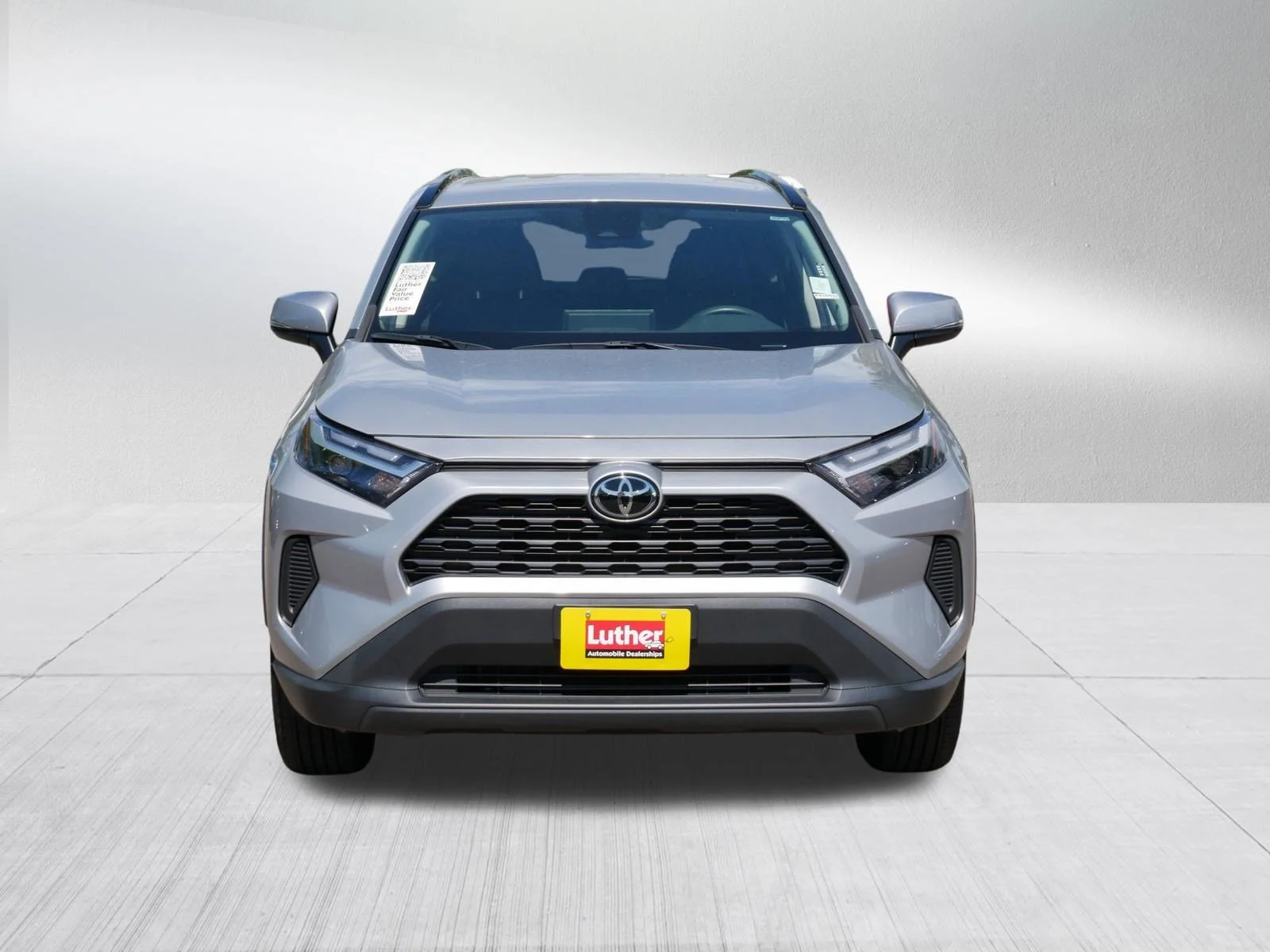Used 2023 Silver Sky Metallic Toyota XLE image 2