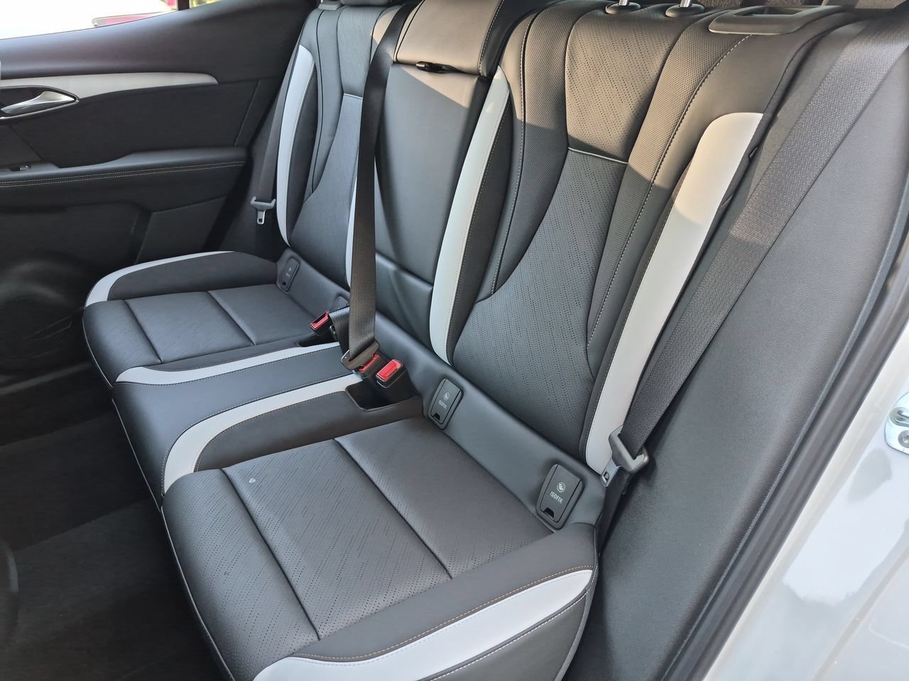 2026 Buick Envision Sport Touring - Photo 25