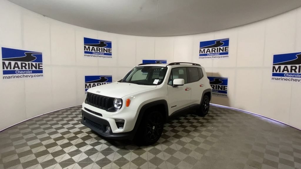 Used 2021 White Jeep Latitude 4x4 image 6