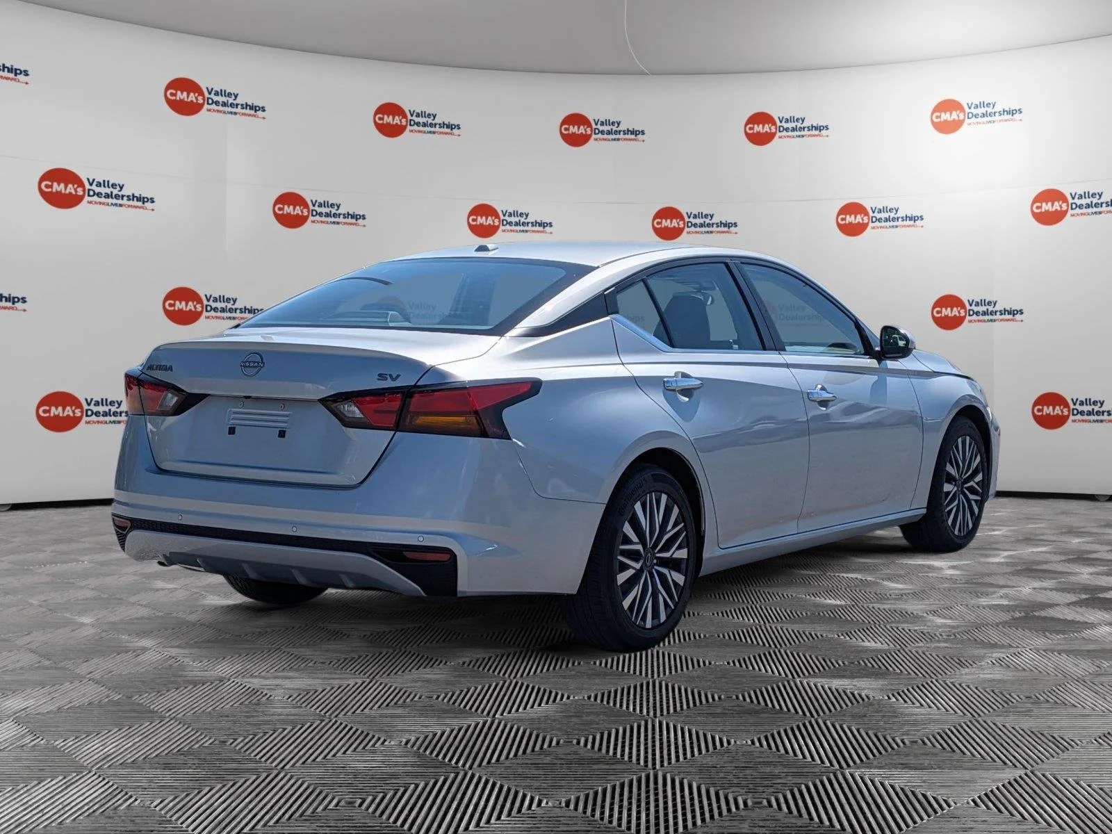 Used 2023 Brilliant Silver Metallic Nissan 2.5 SV image 5