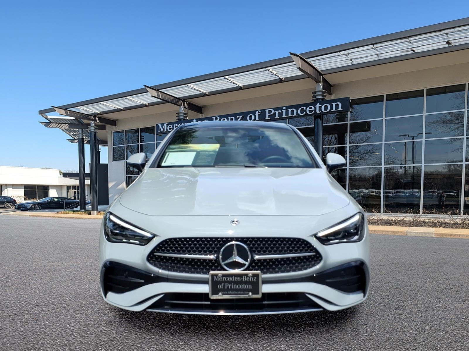 Certified Used 2025 MANUFAKTUR Alpine Grey Metallic Mercedes-Benz CLE 300 4MATIC® Coupe image 8