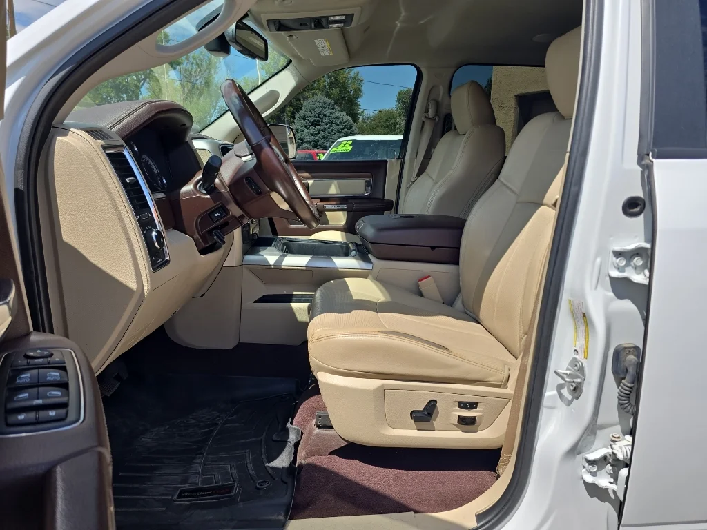 Used 2018 White Ram Laramie image 10
