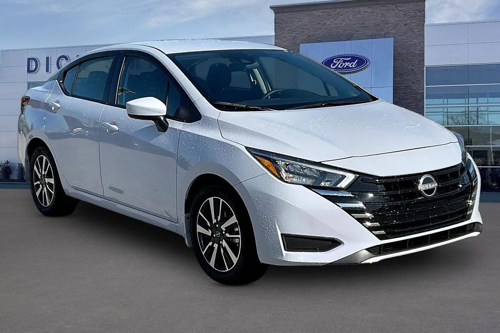 2025 Nissan Versa Sedan SV