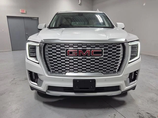 Used 2021 White GMC Denali image 2
