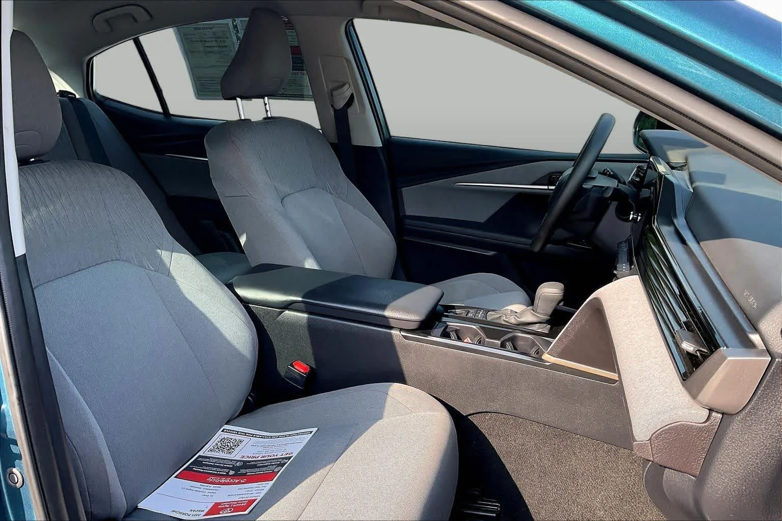 Used 2025 Ocean Gem Toyota LE image 9