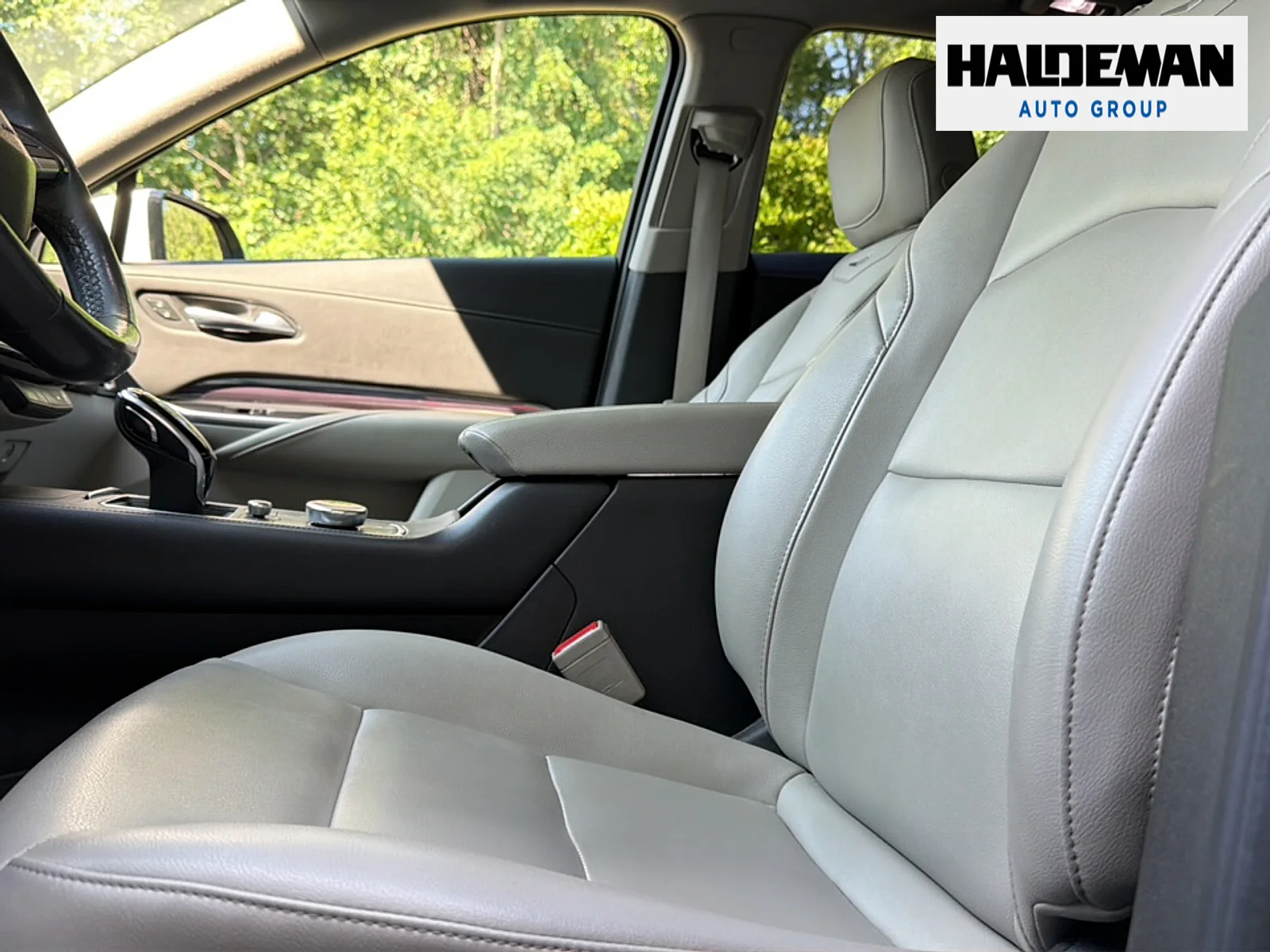Used 2021 Radiant Silver Metallic Cadillac AWD Luxury image 7
