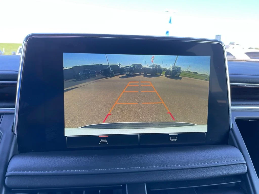Used 2024 White GMC SLE image 19