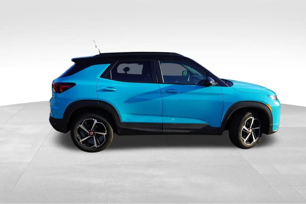 Used 2021 Teal / Green Chevrolet RS image 2