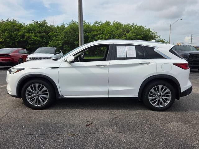 Used 2023 Lunar White INFINITI LUXE image 4