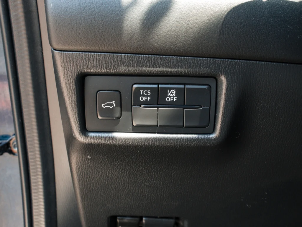 Used 2019 Deep Crystal Blue Mica Mazda Touring image 15