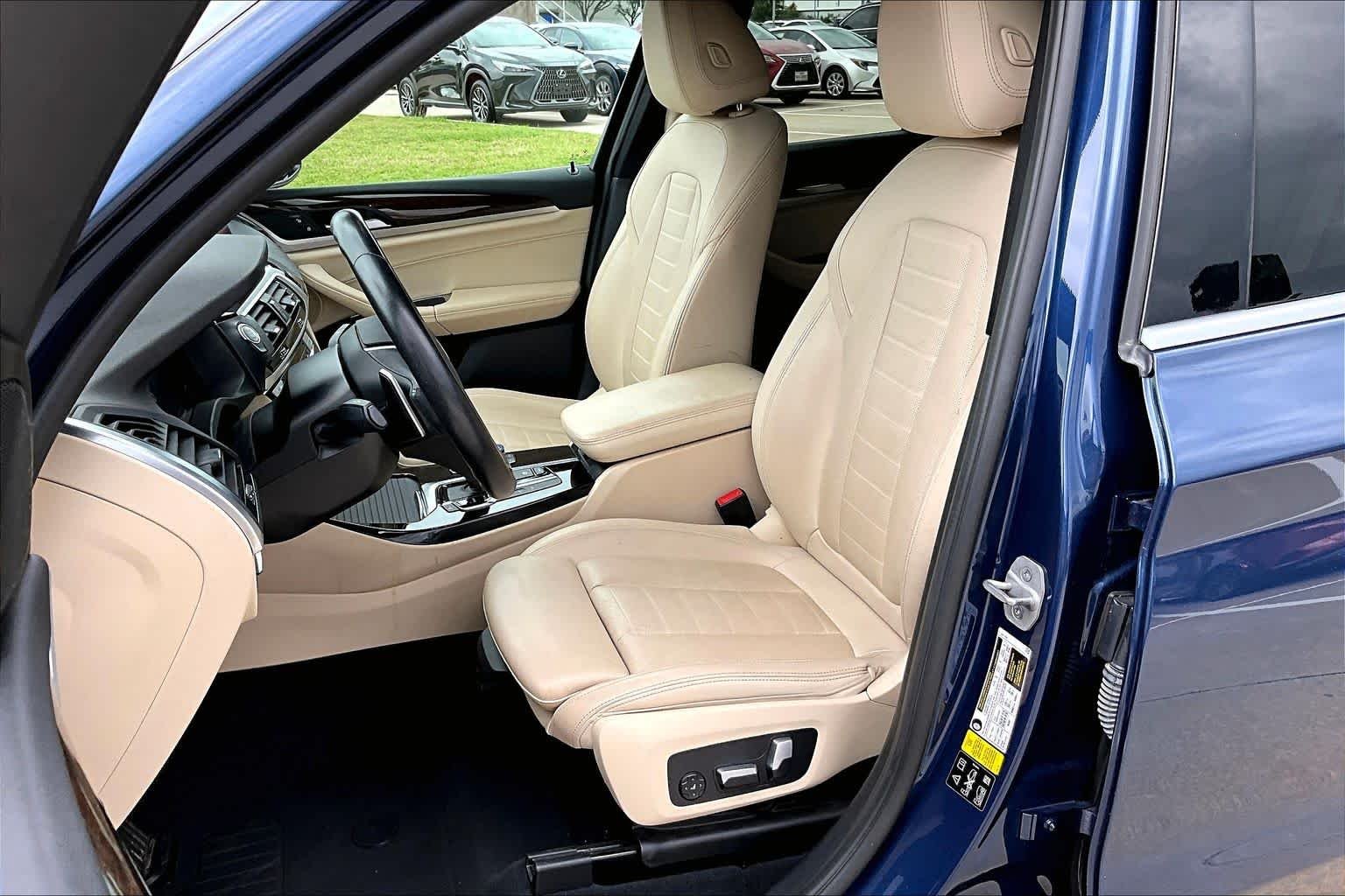 Used 2021 Phytonic Blue Metallic BMW xDrive30i image 8