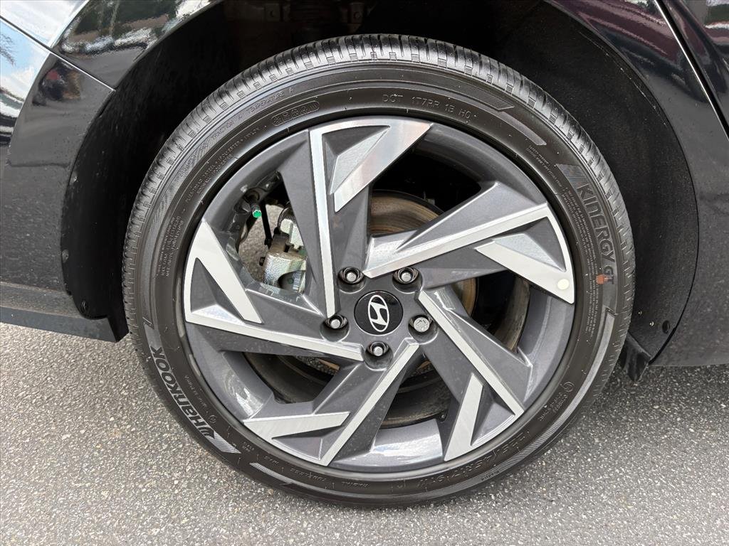 Certified Used 2025 Abyss Black Pearl Hyundai Limited image 24