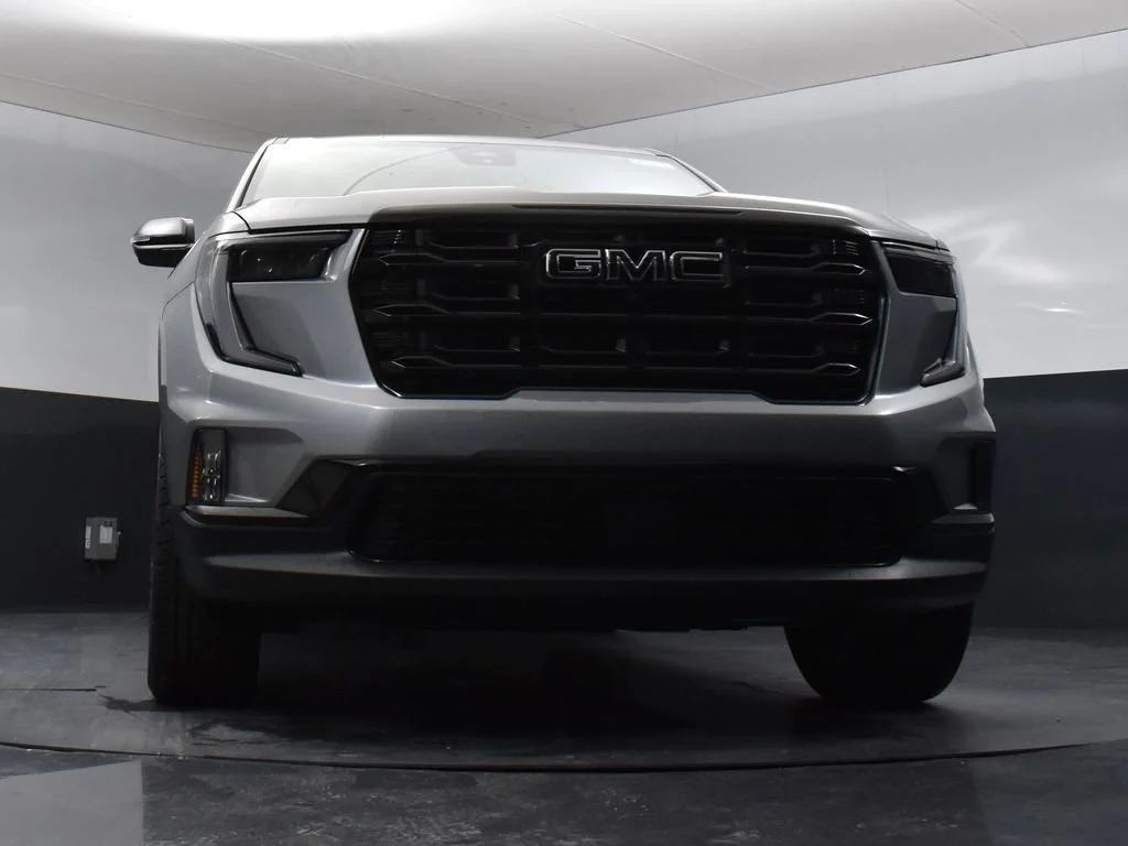 New 2026 Sterling Metallic GMC Elevation image 30