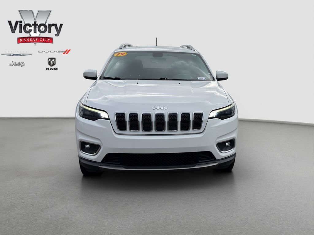 Used 2019 Jeep Cherokee Limited with VIN 1C4PJMDN7KD210096 for sale in Kansas City