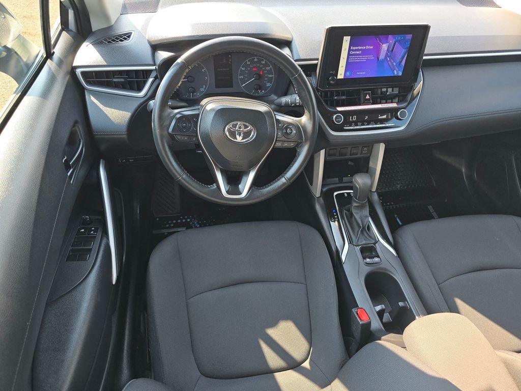 Used 2025 Silver Toyota LE image 17