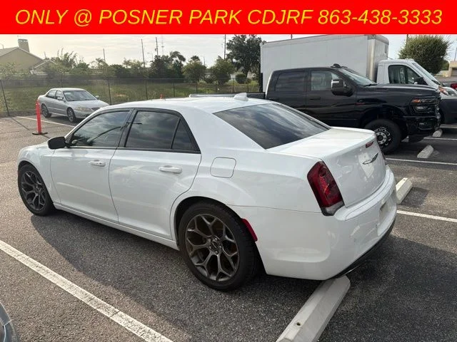 Used 2016 White Chrysler S image 5