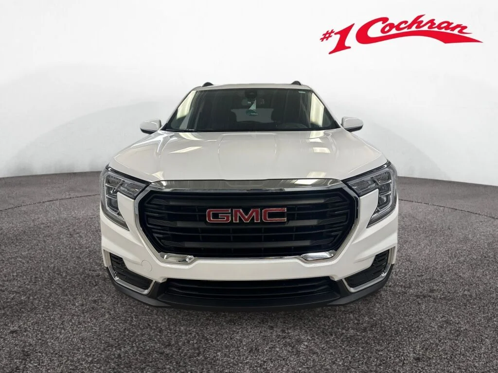 Used 2023 Summit White GMC SLE image 33