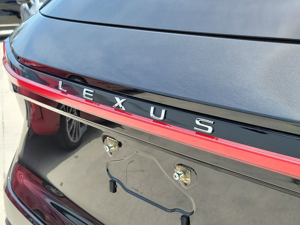 Used 2024 Black Lexus 350 image 9