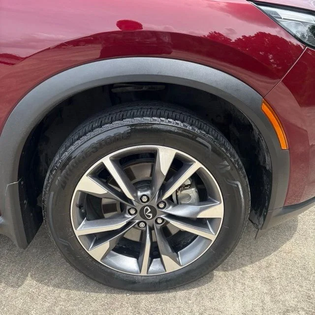 Used 2022 Red INFINITI LUXE image 13