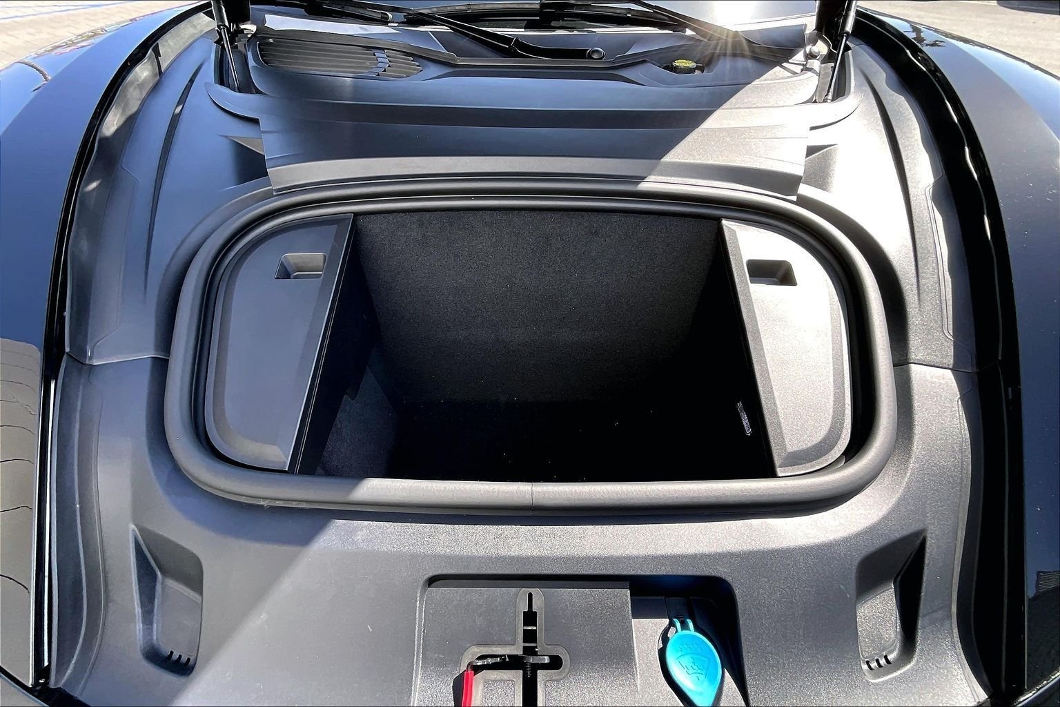 Used 2025  Porsche  image 10