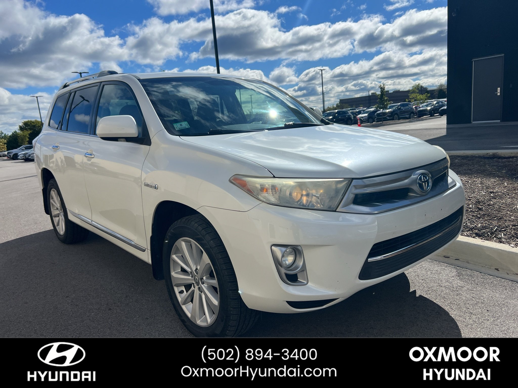 Used 2013 Blizzard Pearl Toyota Limited image 1