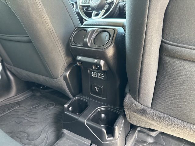 Used 2020 White Jeep Unlimited Sahara image 20