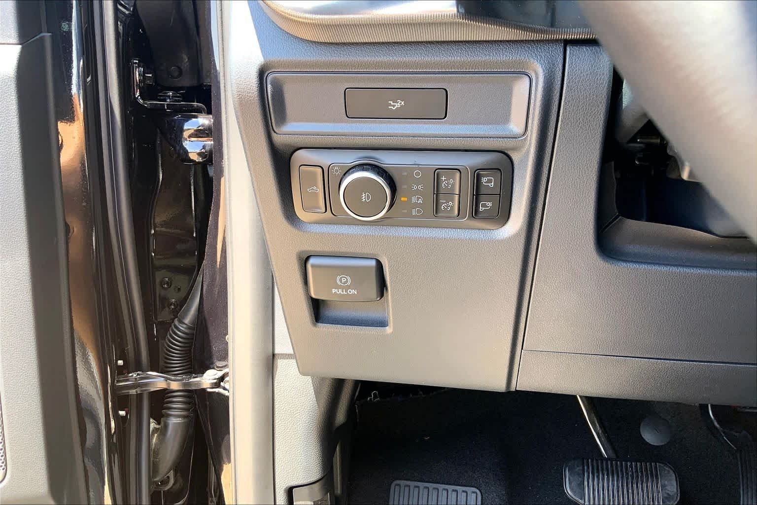 New 2026 Agate Black Metallic Ford Lariat® image 20