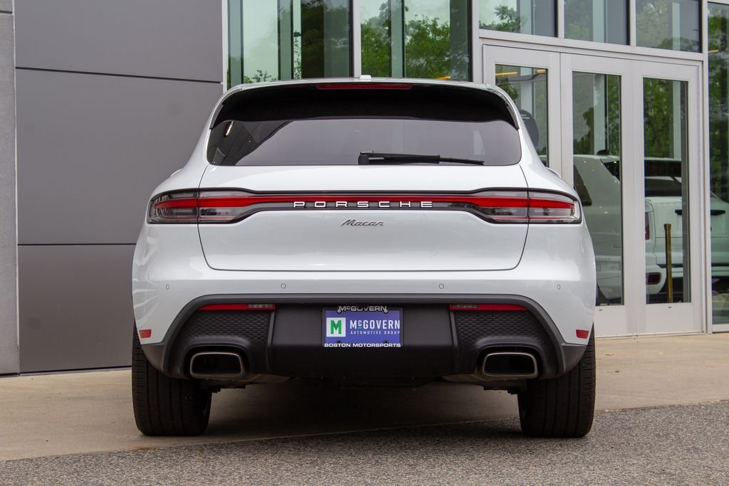 Used 2025 White Porsche Base image 9