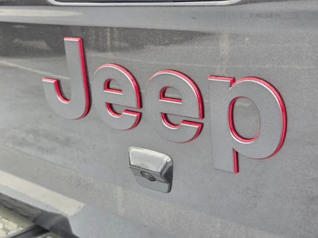 New 2026 Granite Crystal Metallic Clear-Coat Exterior Paint Jeep Rubicon X image 31