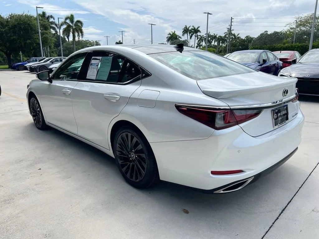 Used 2024 White Pearl Lexus 350 Ultra Luxury image 5