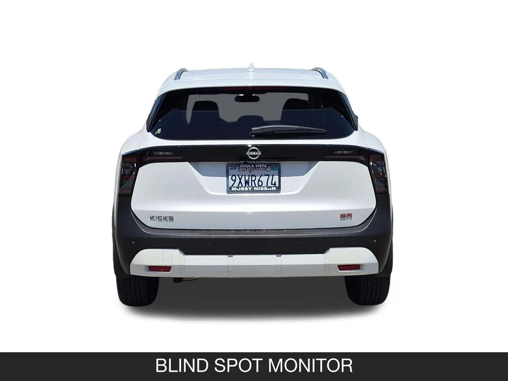 Used 2025 White Nissan SR image 8