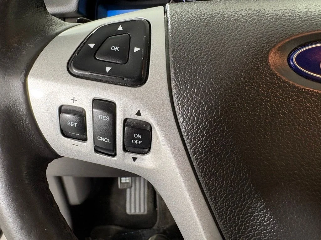 Used 2014 White Ford Sport image 29