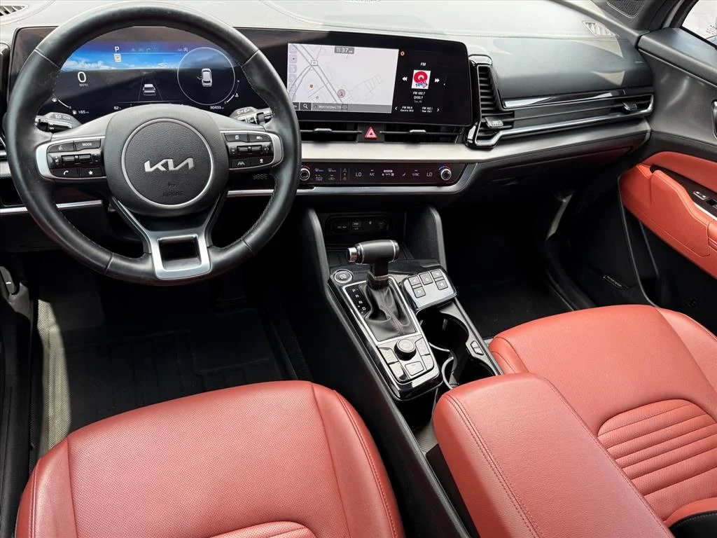 Used 2024 Wolf Gray C7s Kia SX-Prestige image 12