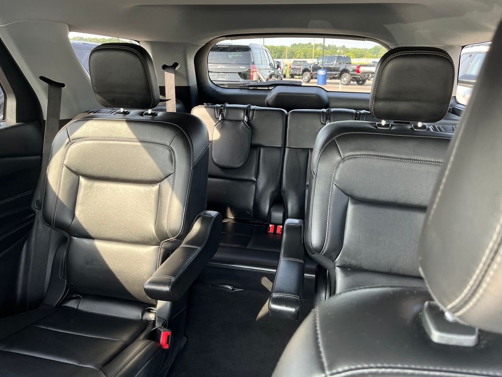 Used 2022 Black Ford XLT image 13
