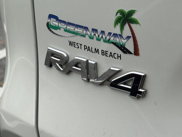Used 2021 White Toyota XSE image 16