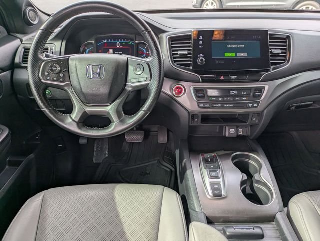 Used 2020 Red Honda EX-L image 17